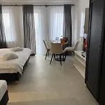 Sharlota Hotel