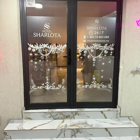 Hotel Sharlota *